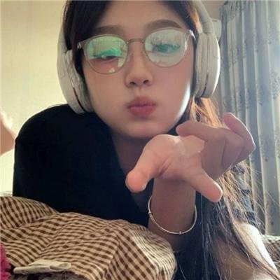 维奥莱特·诺齐埃尔