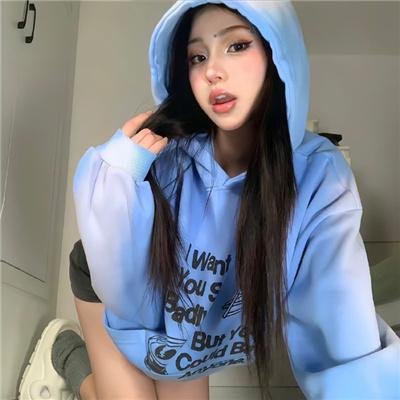 黑衣女孩